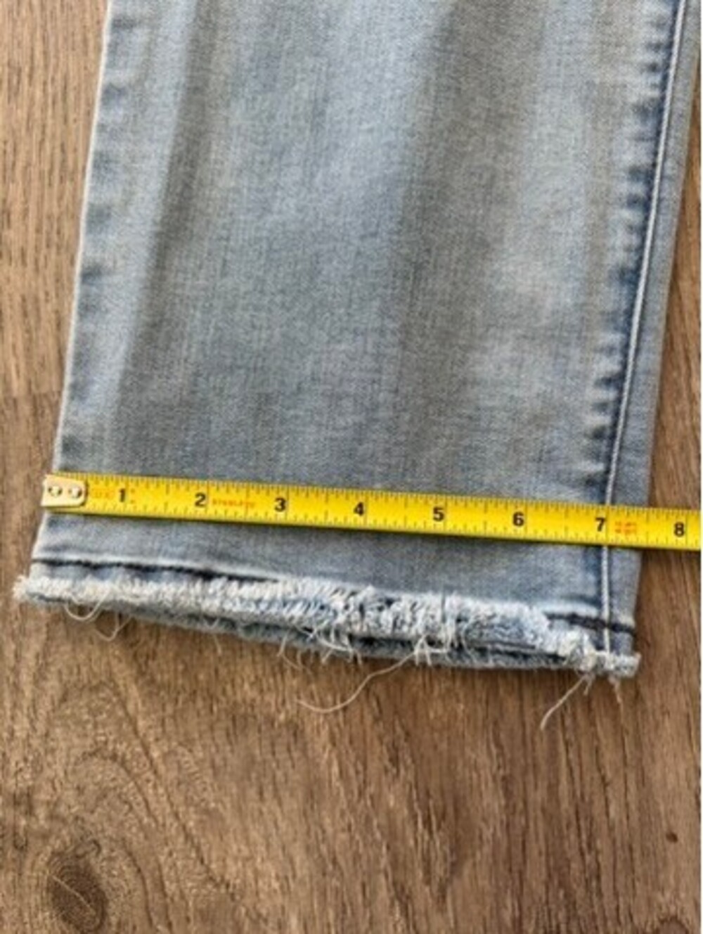 Democracy Women's Light Wash Denim Jeans Size 12 with Frayed Hem - Picture 6 of 6